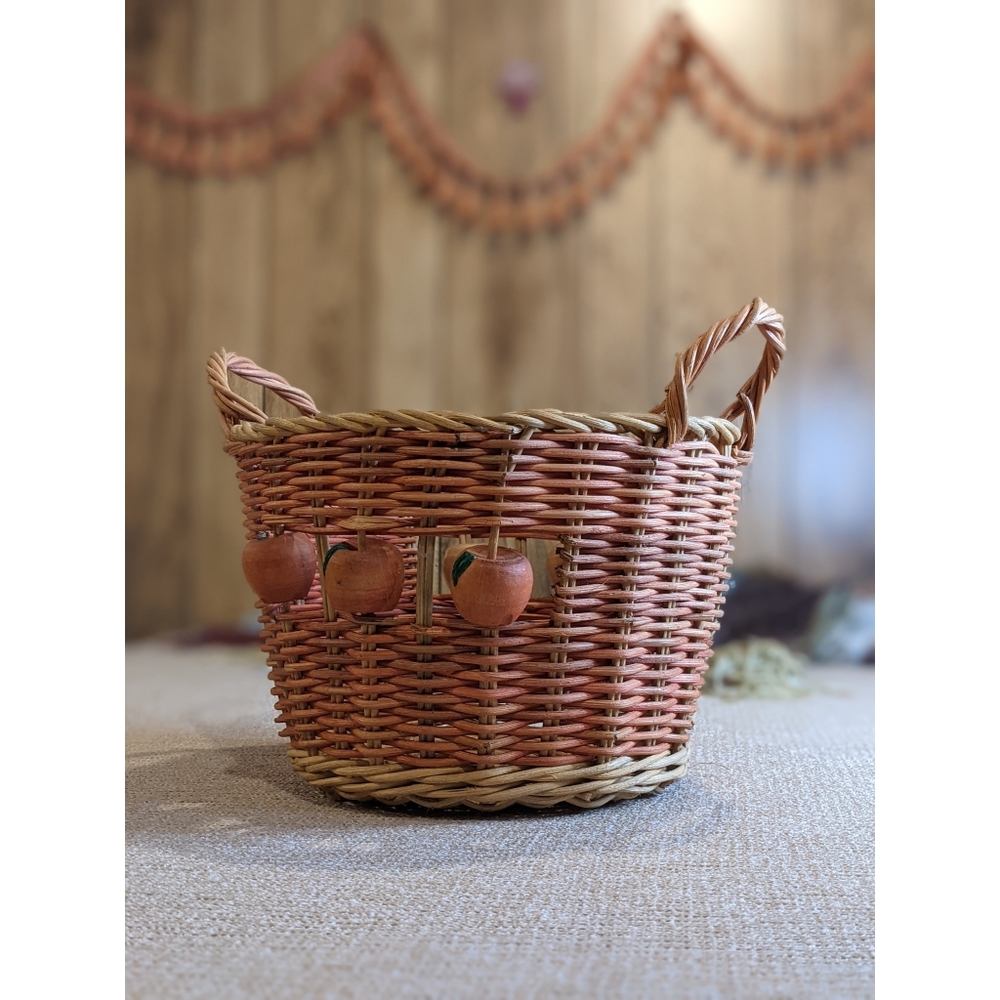 🌞Cottage Apple Whicker Basket